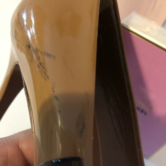 YVES SAINT LAURENT Patent Leather Pumps Size: 7.5 | IT 37.5 - Picture 7 of 10